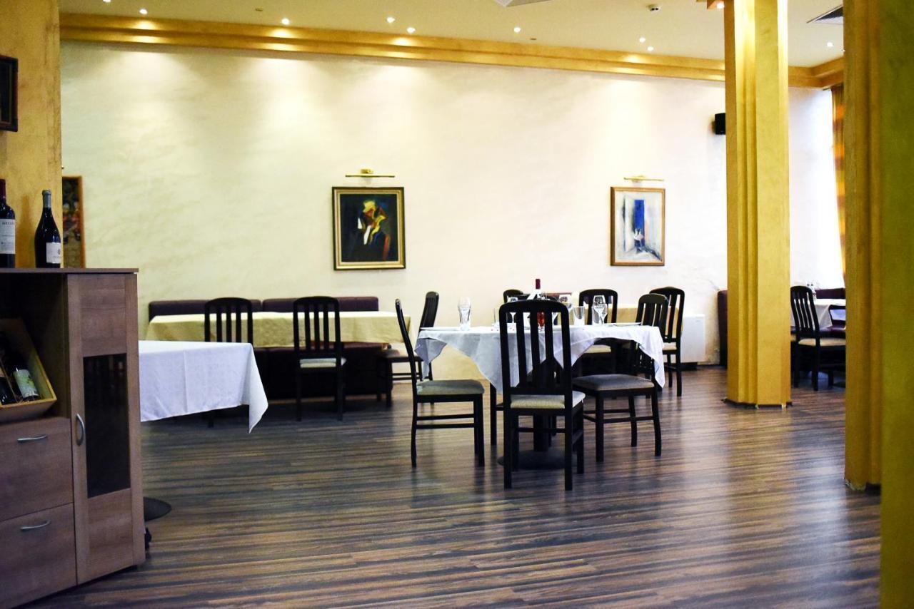 Aparthotel Vris Carevo Pokoj fotografie